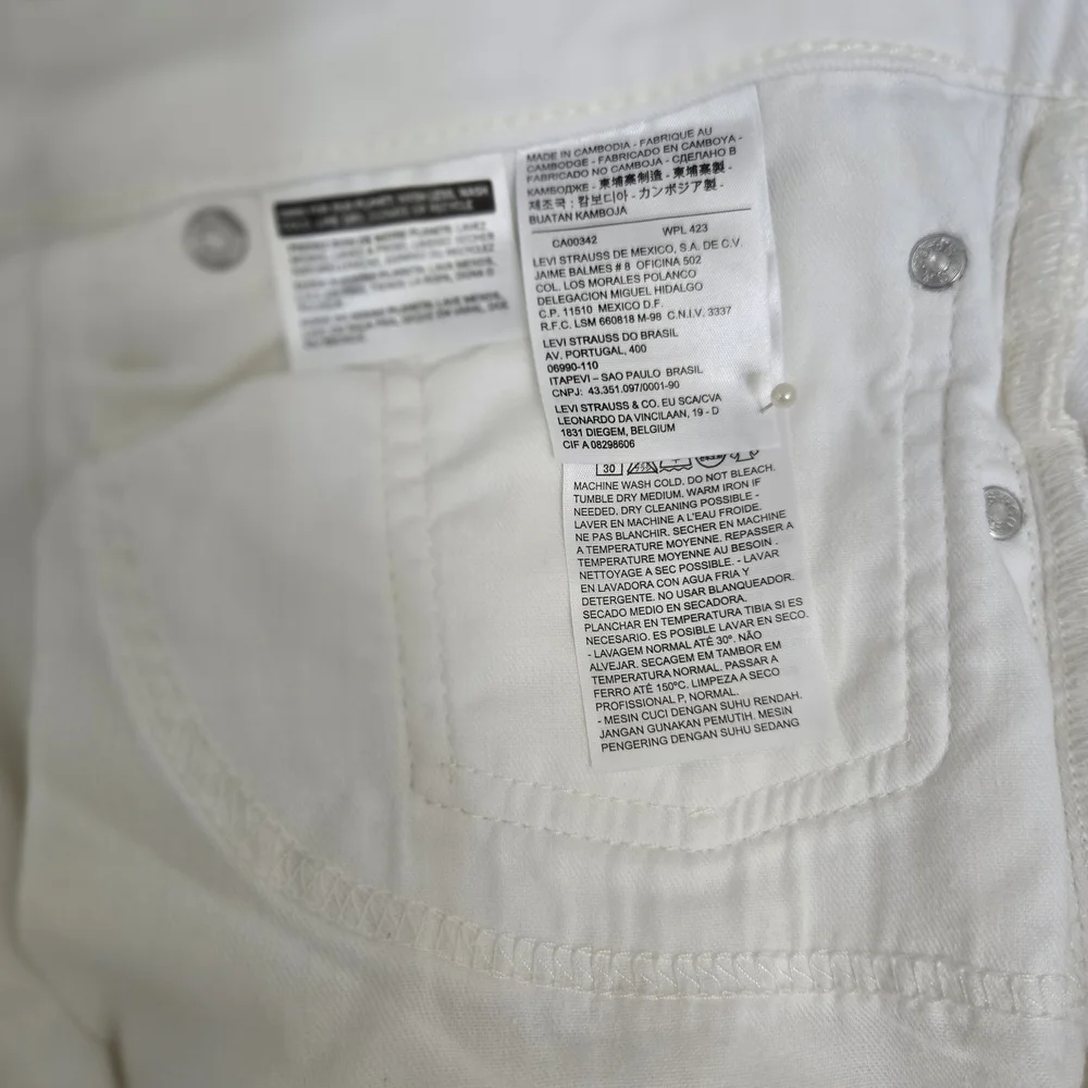 Levi's Crisp White Jeans